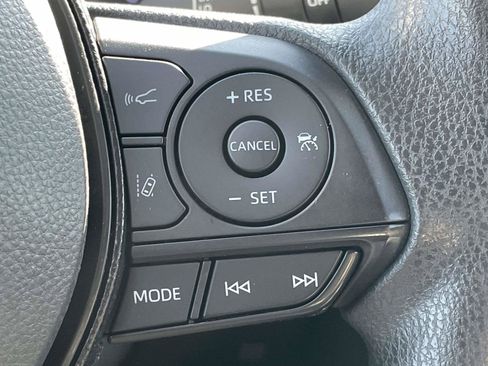 Used 2021 Toyota RAV4 XLE w/ Convenience Package AWD/4WD image 23