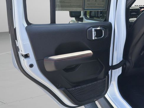 Used 2022 Jeep Gladiator Rubicon w/ LED Lighting Group image 23