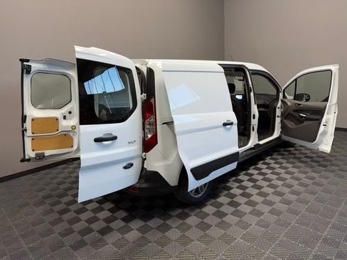 Used 2023 Ford Transit Connect XLT FWD image 25