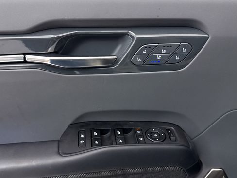 Used 2024 Kia EV9 GT-Line AWD/4WD image 31