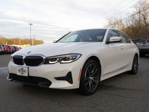 Used 2022 BMW 330i xDrive Sedan w/ Driving Assistance Package image 2