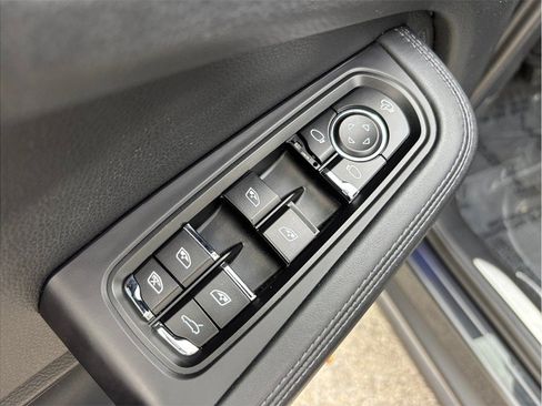 Used 2022 Porsche Macan S AWD/4WD image 22
