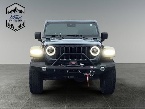 Used 2024 Jeep Wrangler Unlimited Rubicon w/ Technology Group image 8