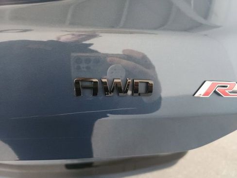 Used 2024 Chevrolet Equinox RS AWD/4WD image 17