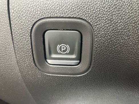 Used 2023 Chevrolet Silverado 1500 Custom RWD image 15