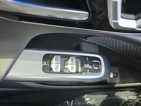 Used 2025 Mercedes-Benz E 450 4MATIC Sedan image 26