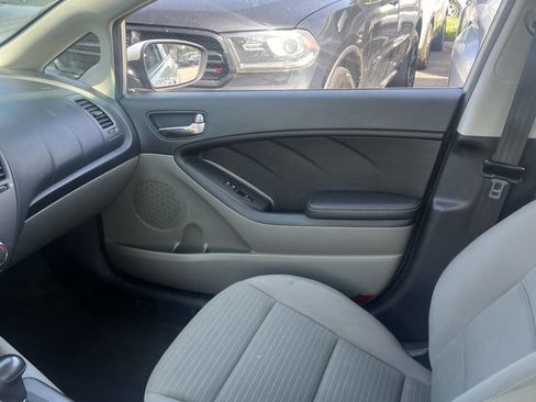 Used 2014 Kia Forte LX w/ Popular Package image 14