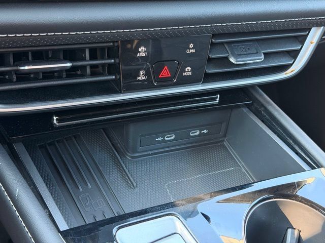 Used 2026 Volkswagen Atlas SE FWD image 35
