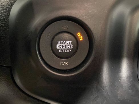 Used 2019 Jeep Wrangler Unlimited Sport S AWD/4WD image 16
