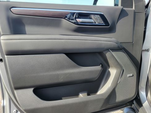 Used 2026 Chevrolet Tahoe Z71 w/ Comfort Package image 28