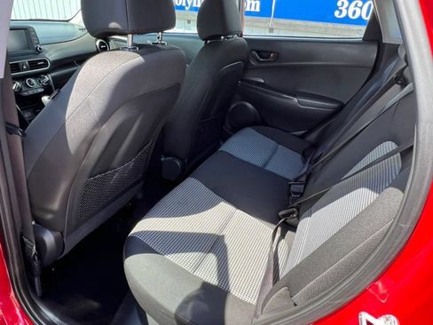 Used 2019 Hyundai Kona SE FWD image 17