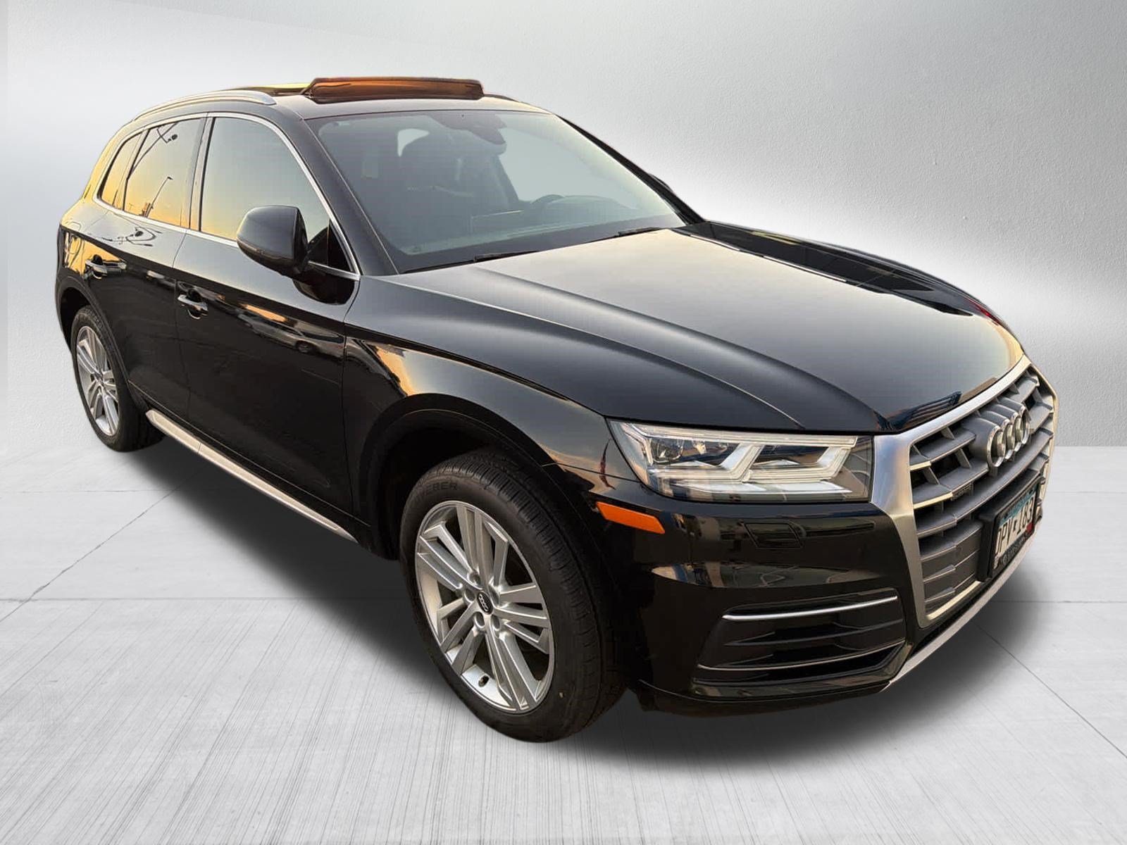 Used 2019 Audi Q5 2.0T Premium Plus w/ Premium Plus Package AWD/4WD image 3