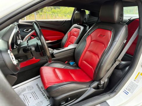 Used 2021 Chevrolet Camaro SS RWD image 17