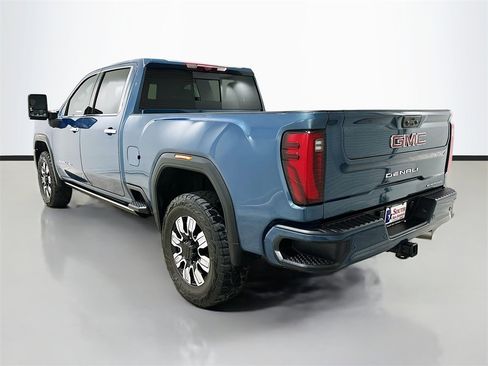 Used 2024 GMC Sierra 2500 Denali w/ Denali Reserve Package image 5