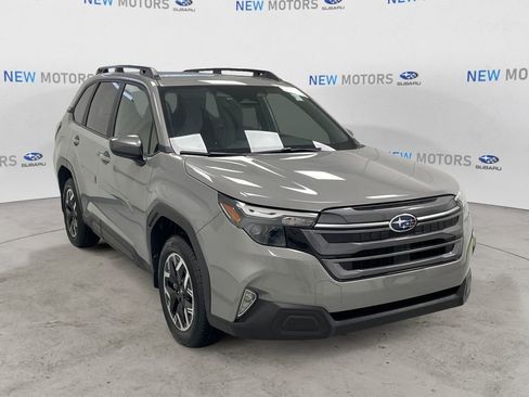 New 2025 Subaru Forester Premium image 6