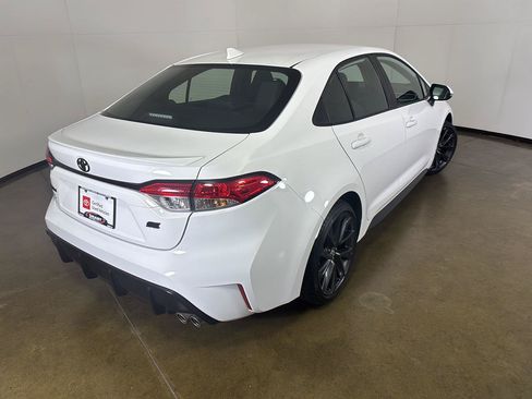 Used 2025 Toyota Corolla SE FWD image 10