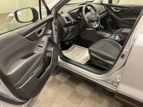 Used 2022 Subaru Forester Premium image 4
