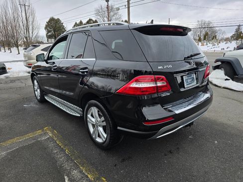 Used 2015 Mercedes-Benz ML 250 BlueTEC 4MATIC image 5