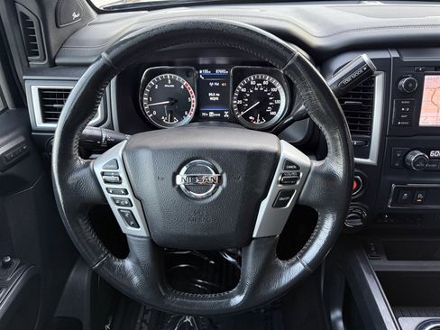 Used 2019 Nissan Titan SL w/ Midnight Edition image 25