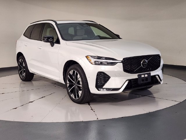 Certified 2026 Volvo XC60 B5 Plus AWD/4WD image 7