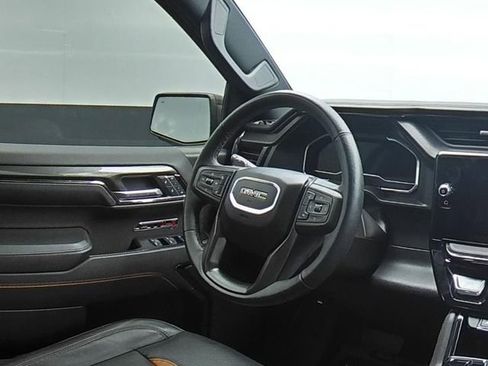 Used 2024 GMC Sierra 1500 AT4 w/ Technology Package AWD/4WD image 21
