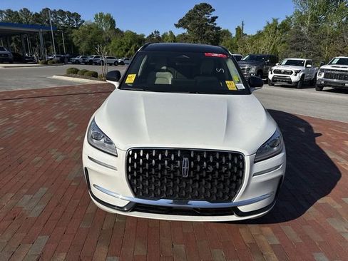 Used 2025 Lincoln Corsair Grand Touring image 25