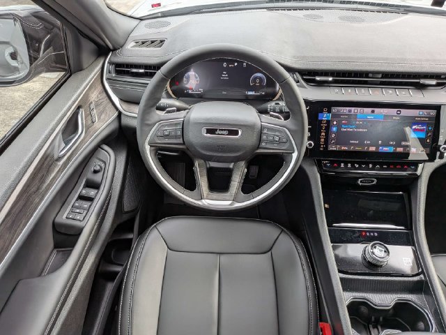 New 2027 Jeep Grand Cherokee Limited w/ Limited Altitude Package RWD image 18