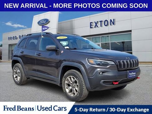 Used 2020 Jeep Cherokee Trailhawk w/ Cold Weather Group AWD/4WD image 1