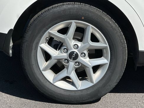 Certified 2025 Kia Soul S FWD image 27