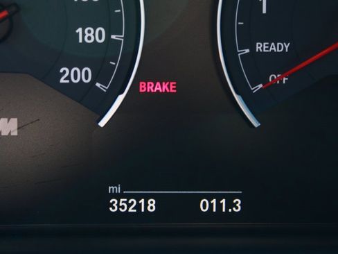 Used 2017 BMW M4 Coupe image 16