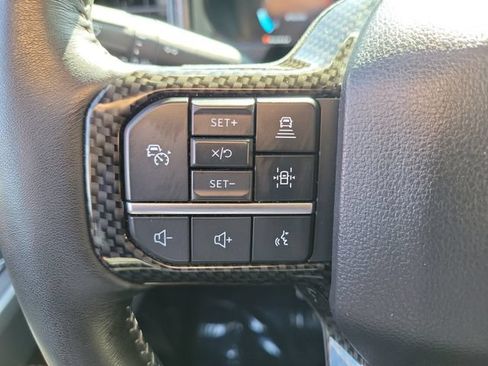 Used 2023 Ford F250 Lariat w/ Lariat Ultimate Package AWD/4WD image 5