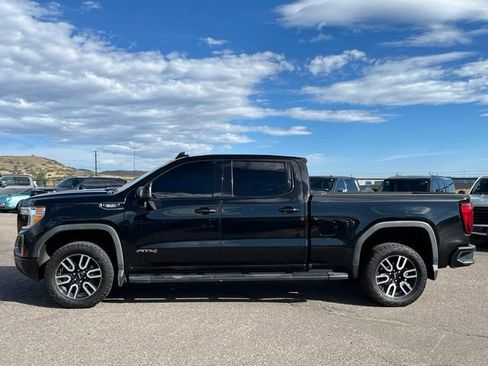 Used 2021 GMC Sierra 1500 AT4 w/ Technology Package AWD/4WD image 2