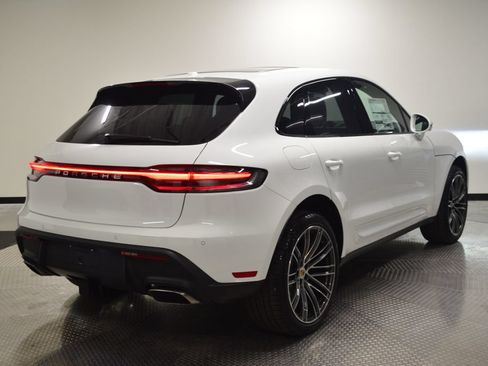 New 2026 Porsche Macan AWD/4WD image 7