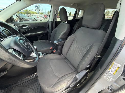 Used 2018 Jeep Compass Sport FWD image 9