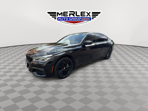 Used 2019 BMW 750i xDrive w/ M Sport Package AWD/4WD image 4