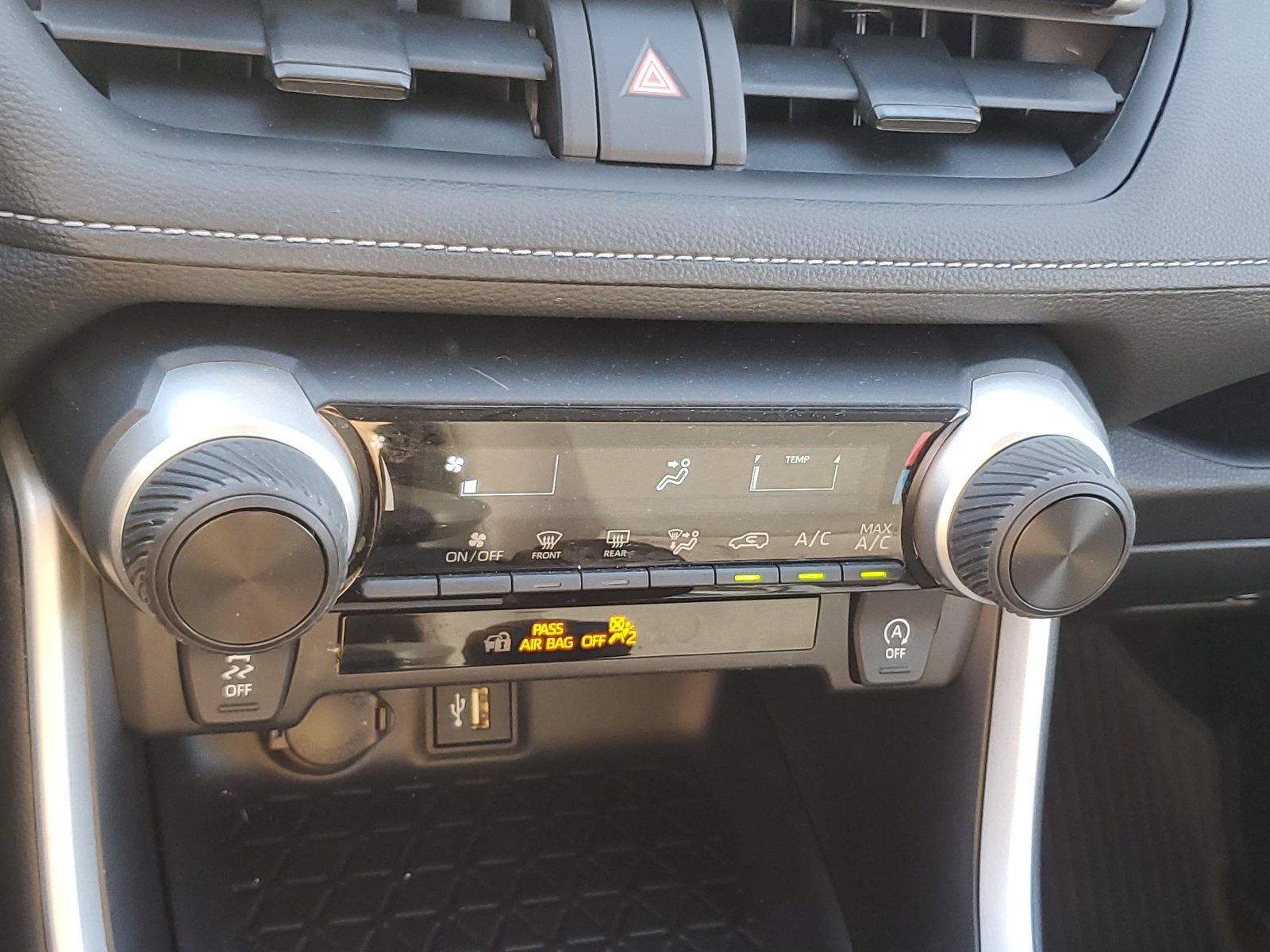 Certified 2024 Toyota RAV4 LE AWD/4WD image 26