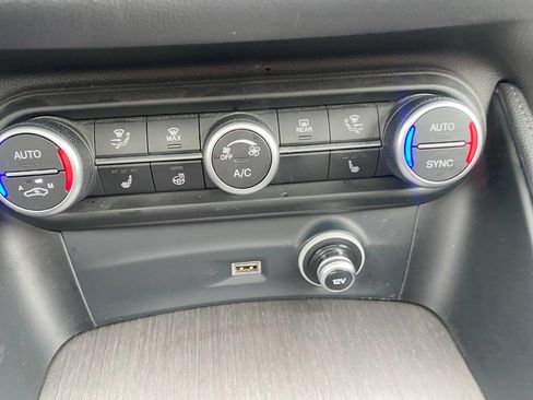 Used 2021 Alfa Romeo Stelvio Ti image 22