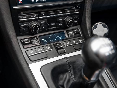 Used 2015 Porsche 911 Carrera 4S image 36