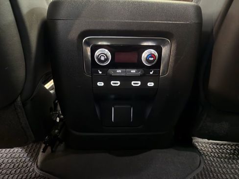 Used 2023 GMC Yukon XL Denali Ultimate image 18