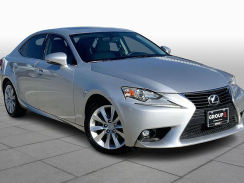 Used 2015 Lexus IS 250 image 3