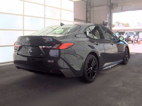 Used 2025 Toyota Camry SE FWD image 10