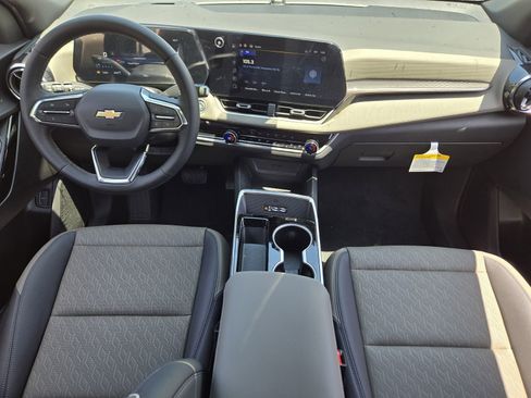 New 2025 Chevrolet Equinox LT w/ Convenience Package II image 21