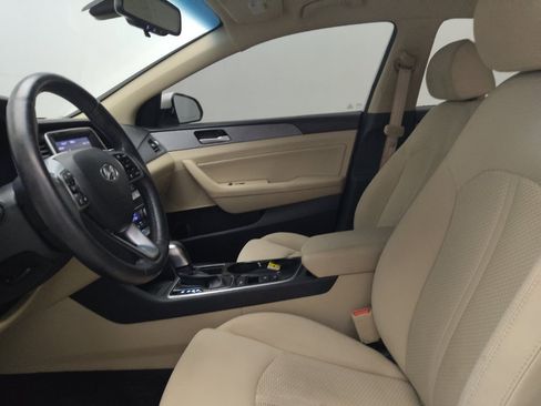 Used 2019 Hyundai Sonata SEL w/ Tech Package 02 FWD image 17