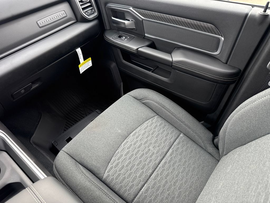 New 2026 RAM 3500 Big Horn AWD/4WD image 16