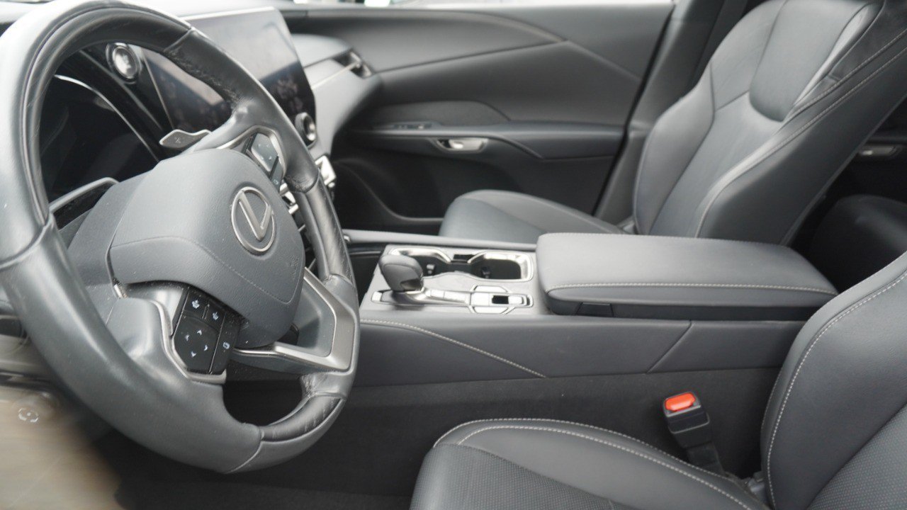 Used 2024 Lexus RX 350 Premium Plus w/ Convenience Package FWD image 9