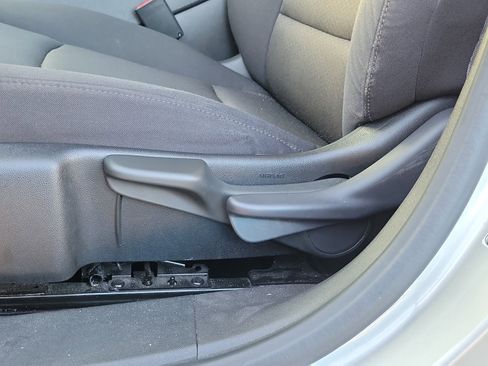 Used 2022 Chevrolet Malibu LS image 20