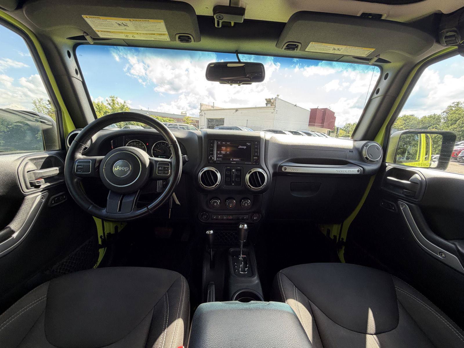 Used 2016 Jeep Wrangler Unlimited Rubicon AWD/4WD image 27