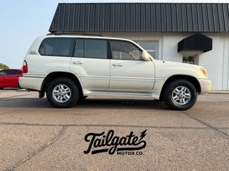 Used 2000 Lexus LX 470 4WD video 1
