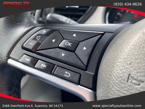 Used 2018 Nissan Rogue Sport SV w/ SV Technology Package AWD/4WD image 16