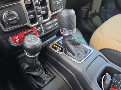 New 2026 Jeep Gladiator Willys AWD/4WD image 26